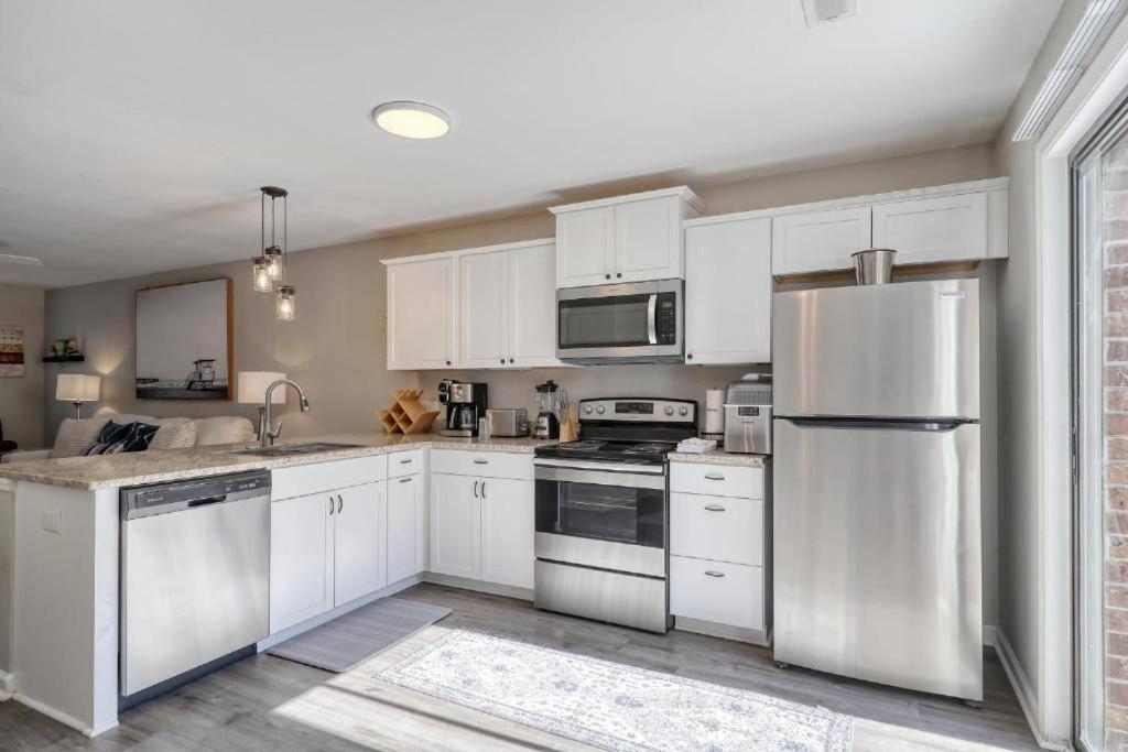 Stylish Haven New Walk To The Ocean Smart Tvs Wifi Apartment Myrtle Beach Bagian luar foto