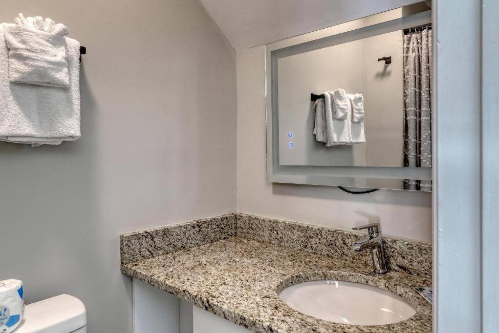 Stylish Haven New Walk To The Ocean Smart Tvs Wifi Apartment Myrtle Beach Bagian luar foto